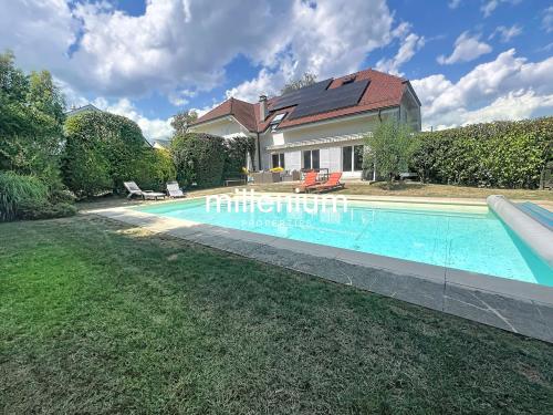 Magnifique maison jumelée à Bogis-Bossey de 170m2 jardin et piscine