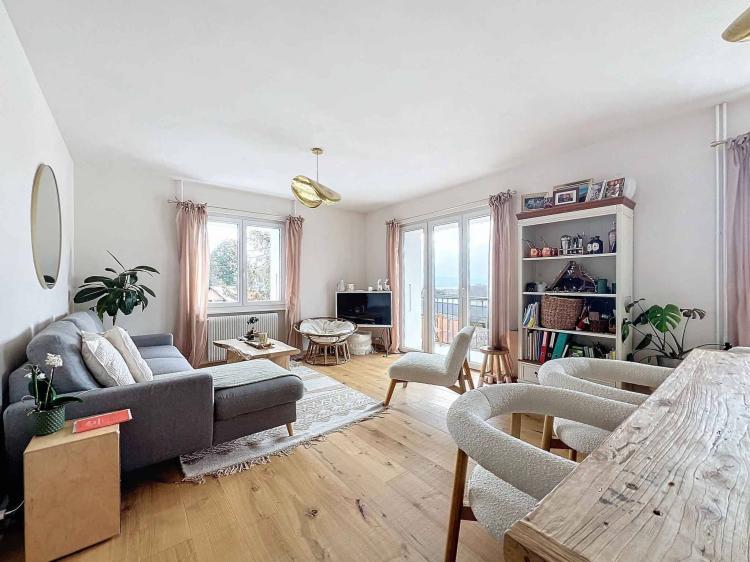 Charmant appartement de 3,5 pièces entièrement rénové 