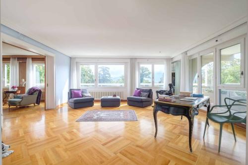 Magnifique appartement de 8 pièces dans une résidence de standing