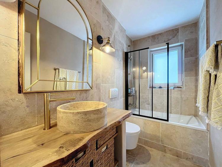 Charmant appartement de 3,5 pièces entièrement rénové 