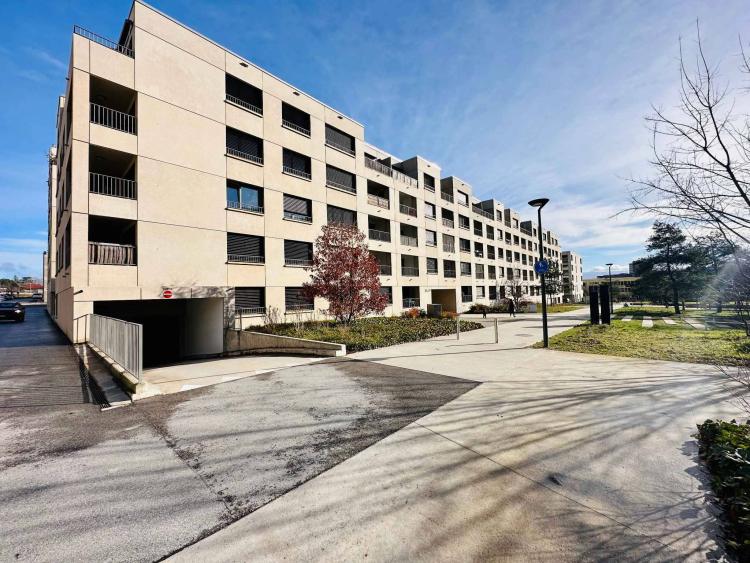 Arcade Neuve - 143 m² à Nyon, Quartier de la Petite Prairie
