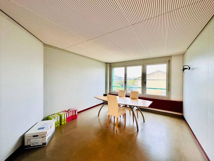 Surface de bureaux de 350 m² à vendre à Nyon